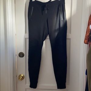 Alo yoga pants
